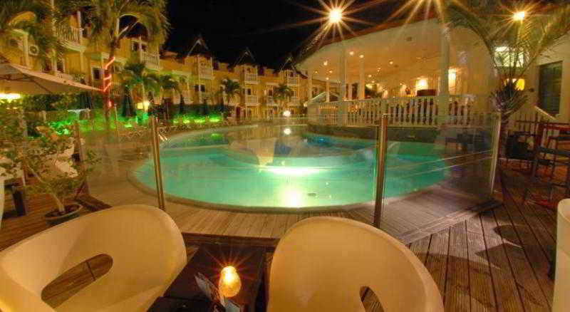 Hotel Exsel Ermitage Saint-Gilles Les Bains Exterior photo